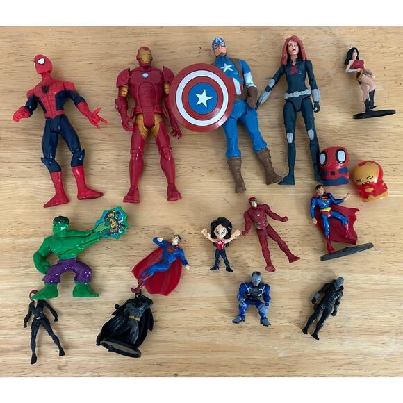 Lot of Assorted Action Figures - Marvel DC Hulk Spiderman Captain America & more - Picture 1 of 6